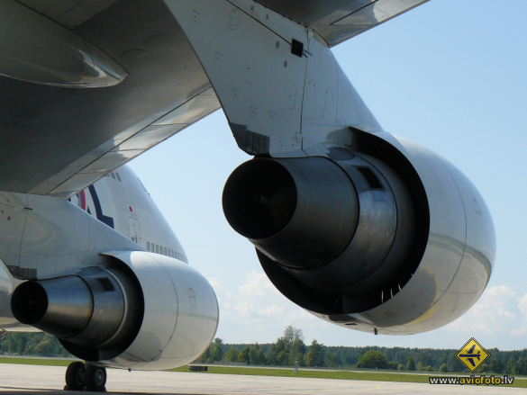 Boeing 747-446